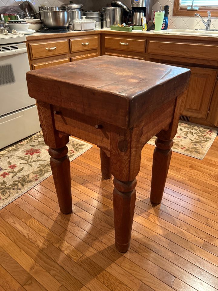Honeysuckle Lane Estate Sale
