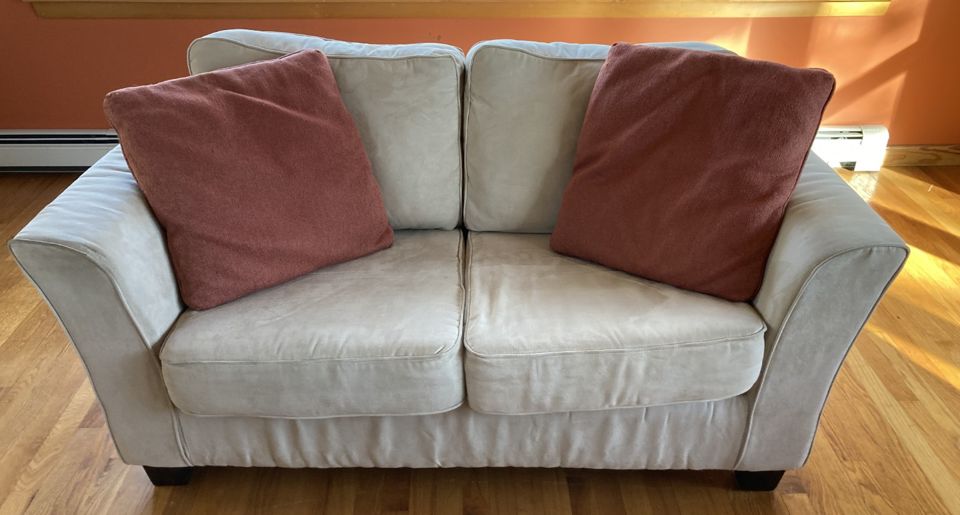 Wellfleet Estate Auction - All Lots Start at $5