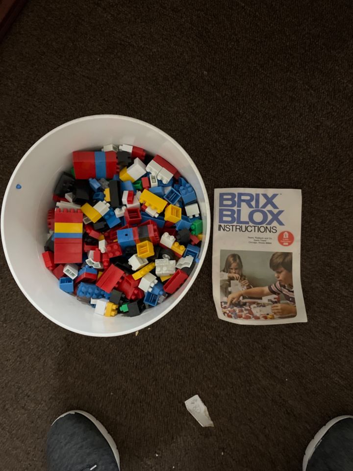 Vintage brix blox bidding ends 12/12 25.00