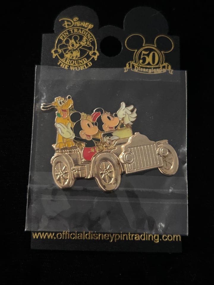 MASSIVE DISNEY PIN COLLECTION PART 12