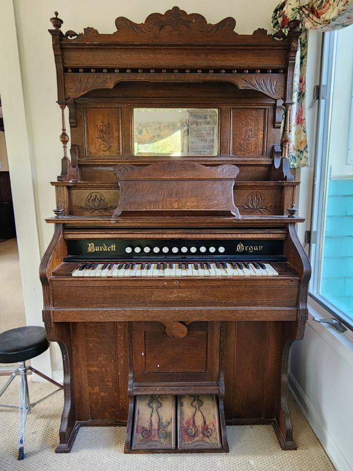 Antique Burdett Pump Organ bidding ends 1/24 75.00