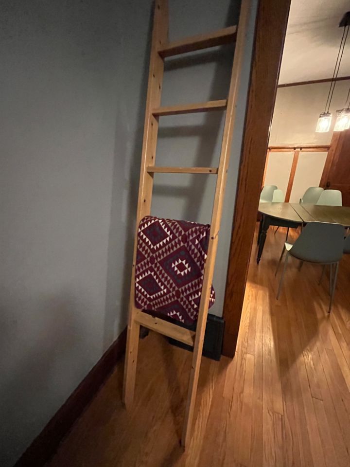 Flash sale everything must go!