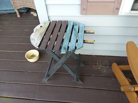 Folding Outdoor Fish Accent Side Table