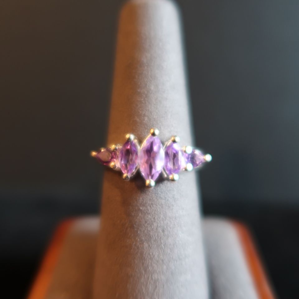 Ring bidding ends 11/9 $20.00 | EstateSales.NET