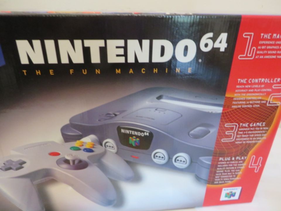 ファミコン64のゲームです FH LOT 146 NINTENDO 64 Box and 5 Sega Games bidding ends 8