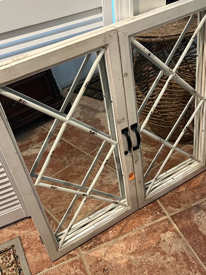 Dazzling Decor Online Estate Sale with Pickup in Clarkston