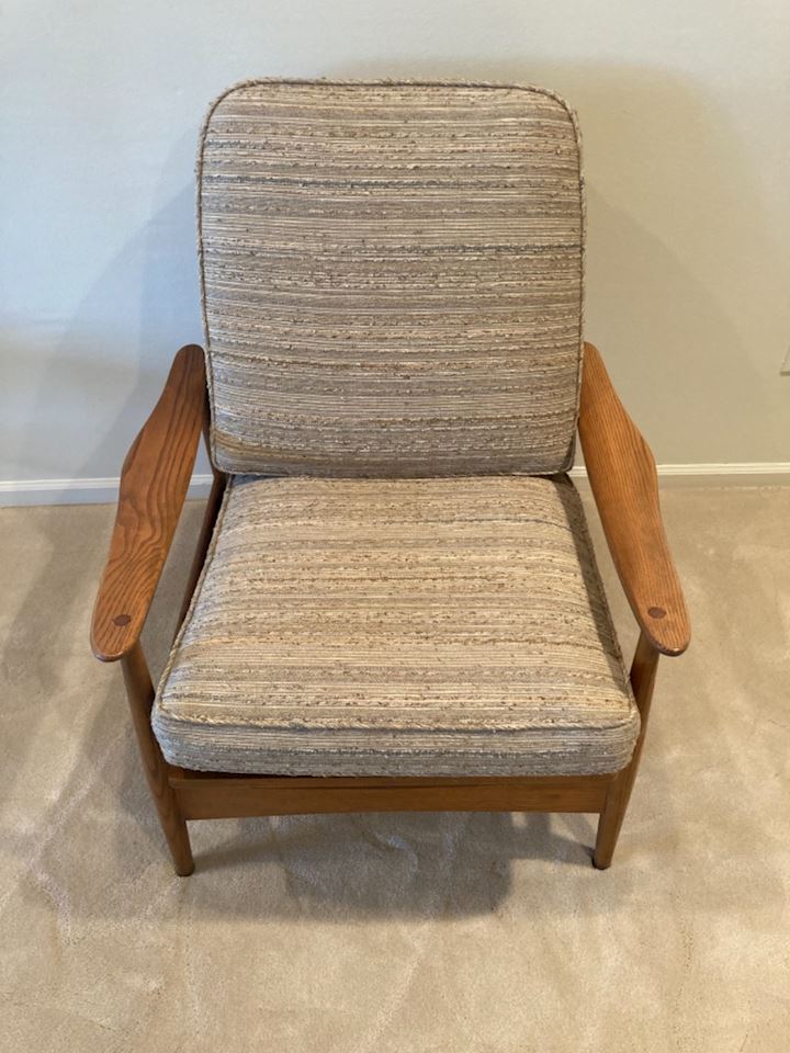 Danish Modern, MCM and Acrylic Furniture in Northbrook (Treadway)