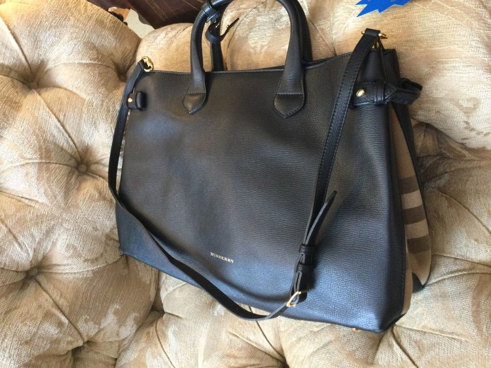 Burberry Banner shoulder tote bag, black, brown leather purse. bidding ends  9/17 $150.00
