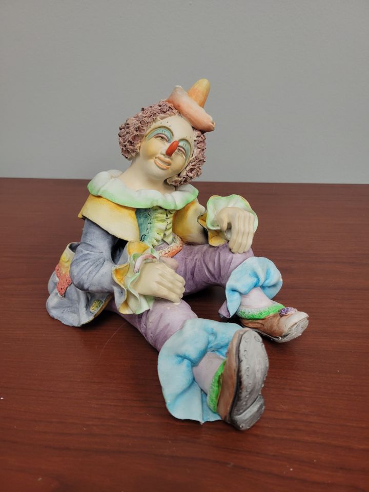 South County Estate; Collectibles, Costume Jewelry & Housewares