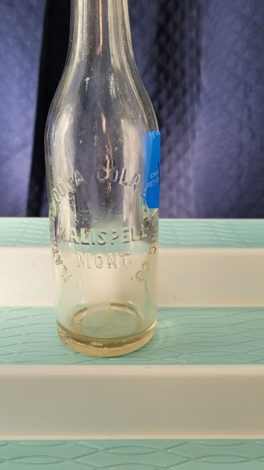 LAST DAY!!  Very Collectible Vintage Soda Bottles  NO RESERVE