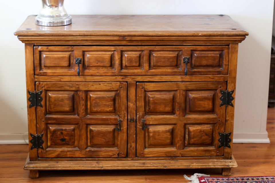 Blue Moon Estate Sale Treasures & Great Finds | Shop Now!