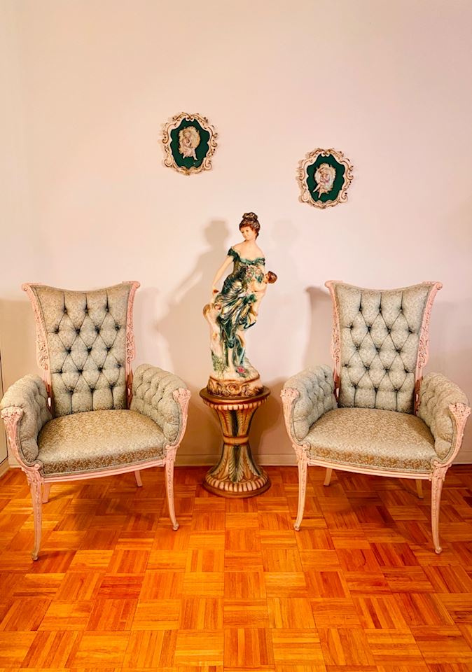 MID-CENTURY MODERN ONLINE ONLY AUCTION by MYSTIQUE FINDS LLC