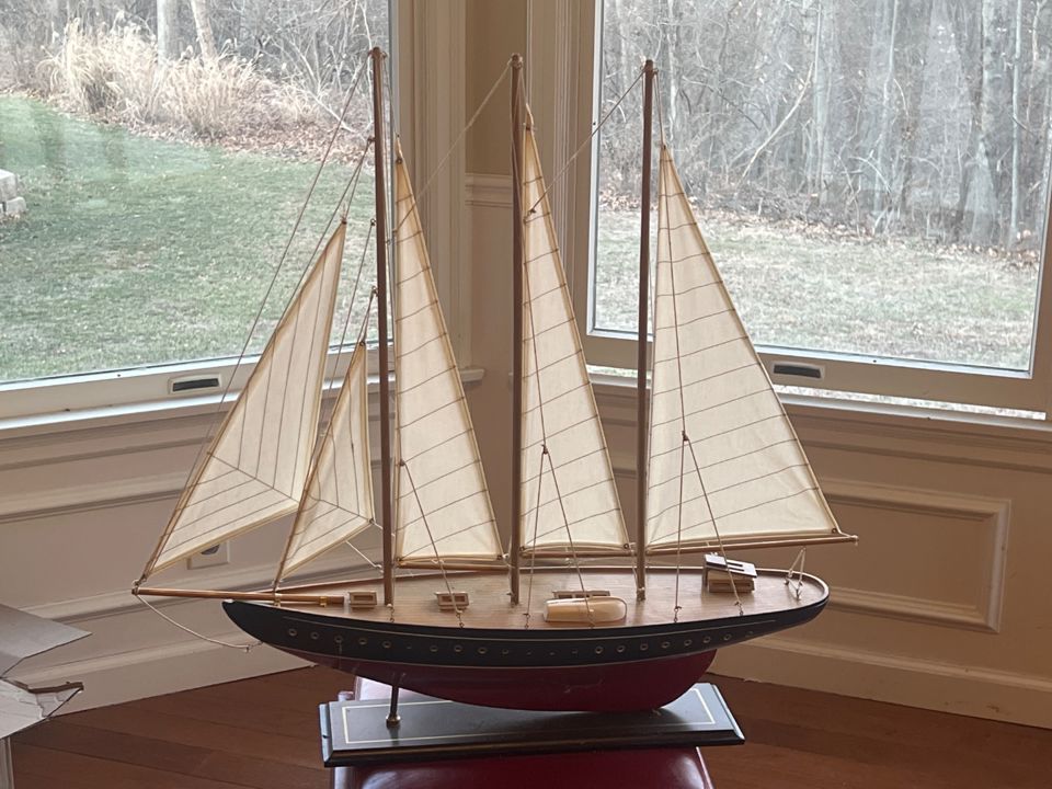 Fantastic Chesterfield Estate; items NIB, wall decor, collectibles, nautical & more