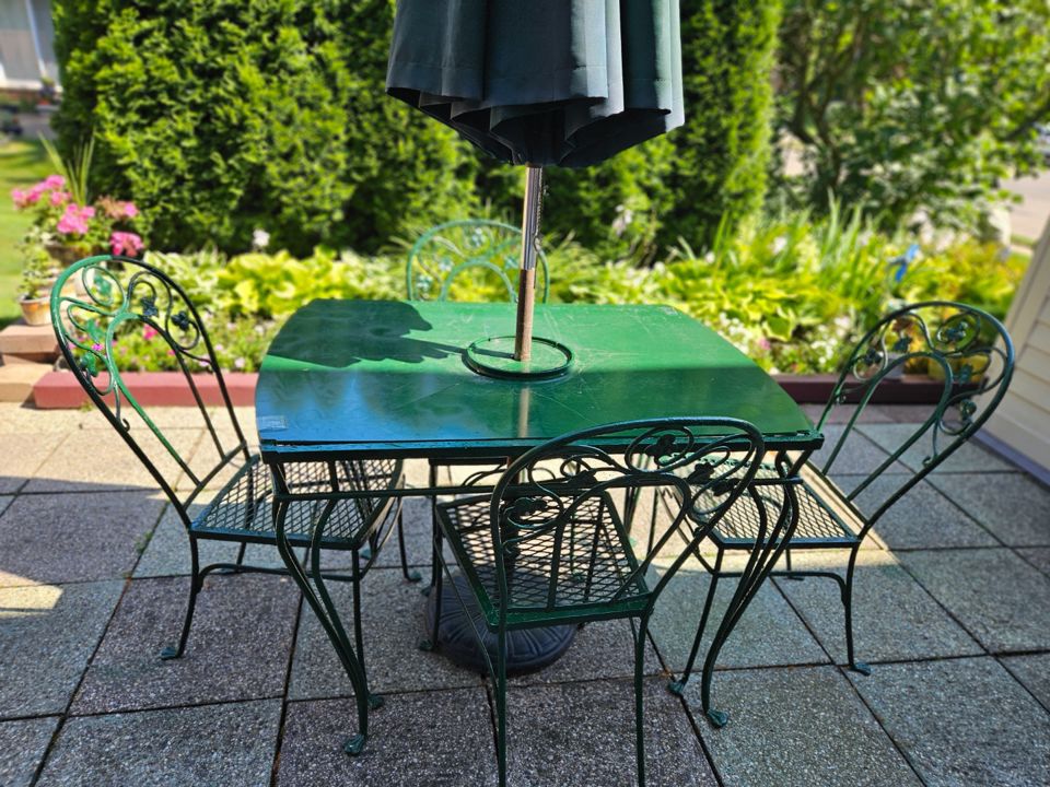 BUY ONLINE - sofa - $10 - NORTHVILLE