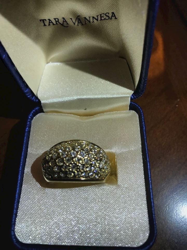 Teddy Bear Picnic: Longaberger Baskets, Pottery,  Artists Bears, Swarovski, Harmony Kingdom 