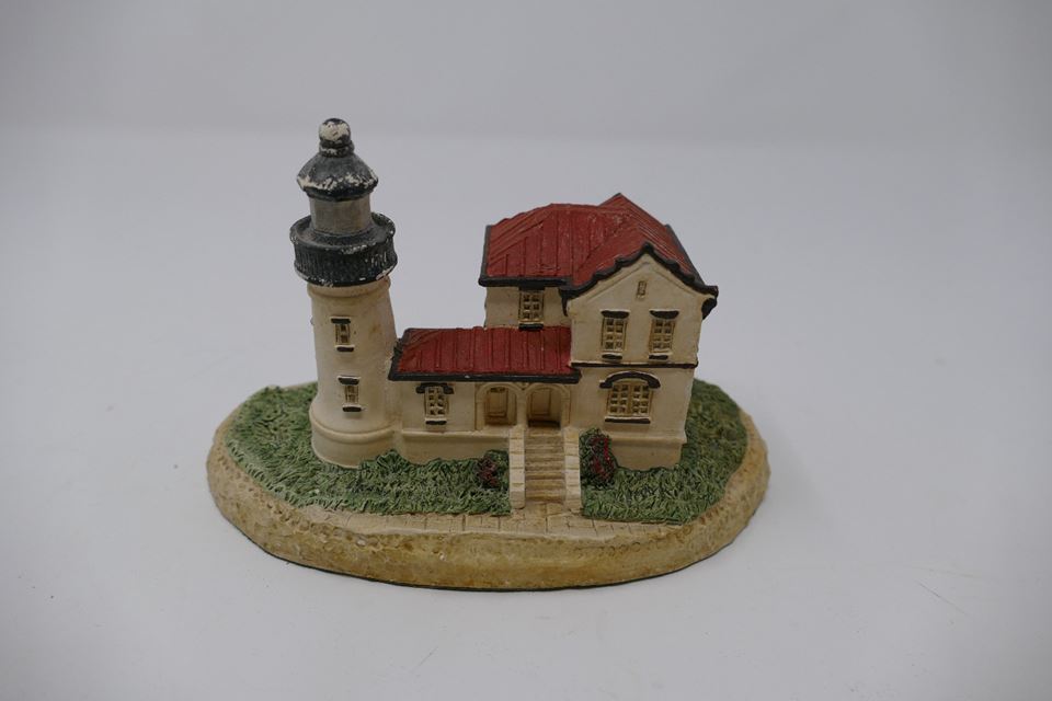 Harbour Lights Lighthouse Sculptures Holiday Online Auction