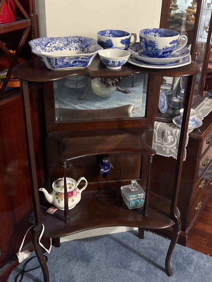 Beautiful Ballwin Estate Sale; Antiques , Collectibles, Longaberger, Decor