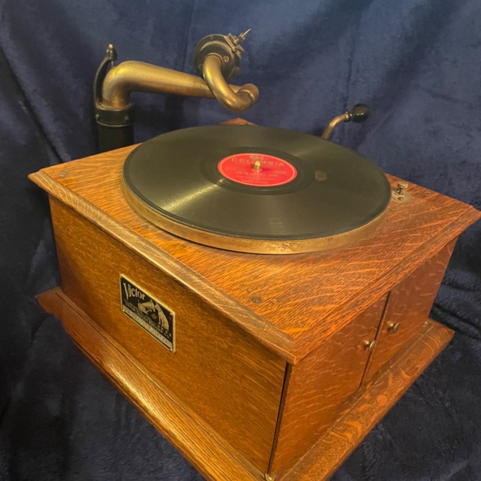 Gold, Antiques and extremely unique Collectables 