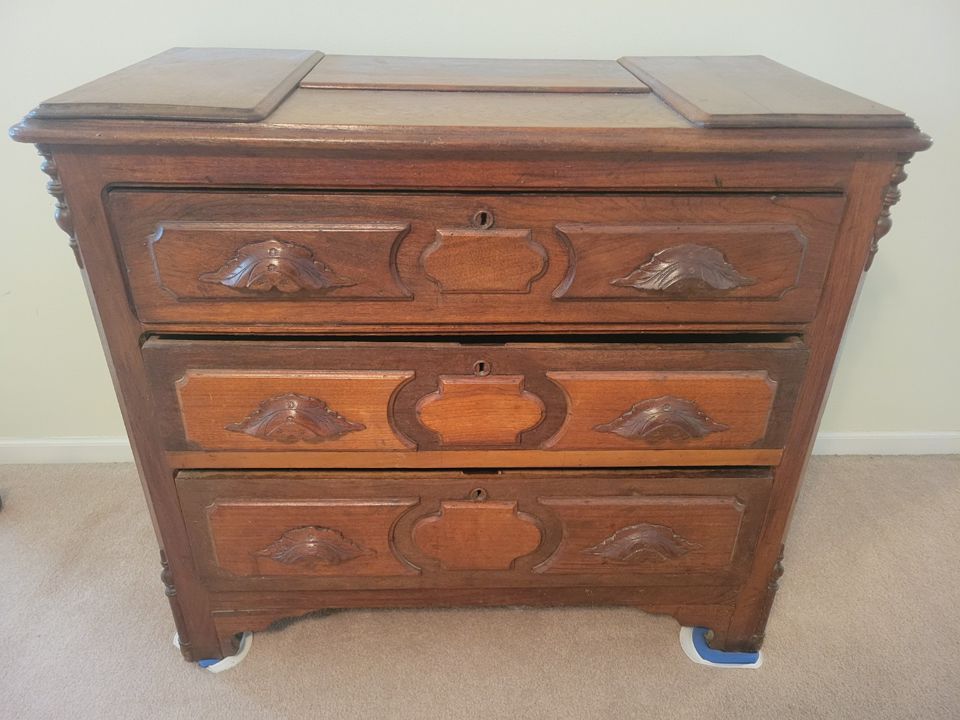 Great Ballwin Estate; Furniture, Smalls & General Household