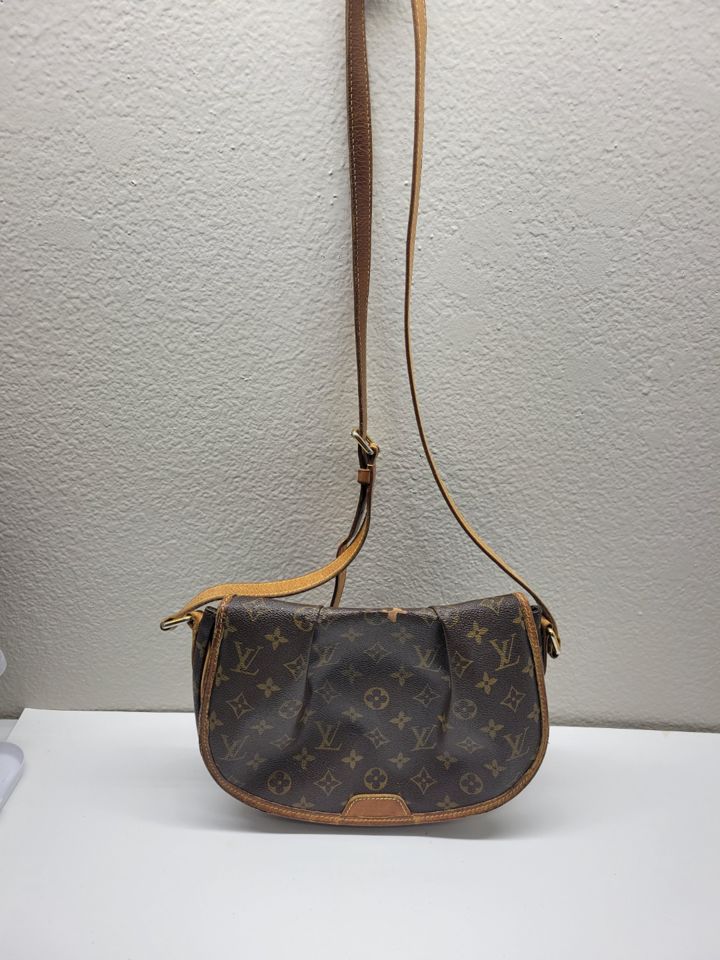 Boutique Downsizing , Misc designer Items , Repurposed, Repair . New used , All must go