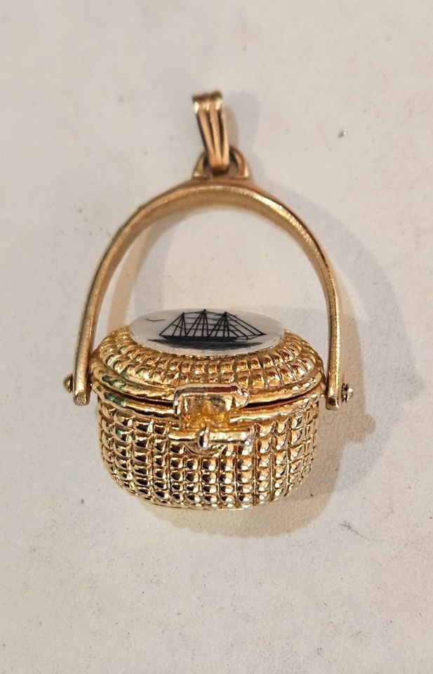 Vintage ESTATE COSTUME JEWELRY SALE ~ Rhinestones Bakelite FREE Ship