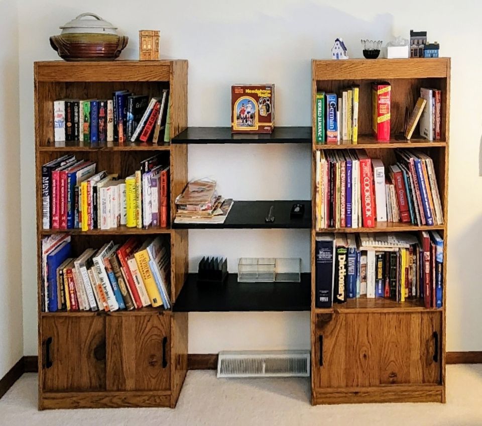 Hooked Estate Sales On-line Sale