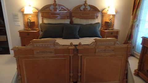 1908 World Expo King Bedroom Suite, Bed