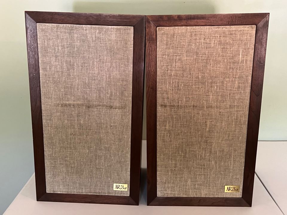 Ballwin Estate - Vintage Stereo, Camera, St. Louis Cardinals Memoribillia 