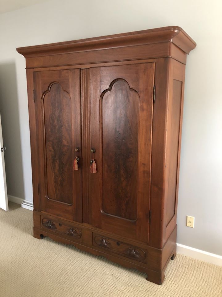 Excellent Hiddenworth Online Condo Sale!