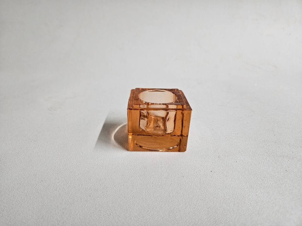 D10. Vintage Pink Glass Ink Well bidding ends 3/30 $12.50 | EstateSales.NET