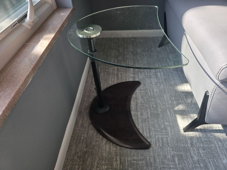 Stunning Contemporary Creve Coeur Art, Decor & Home Furnishings!