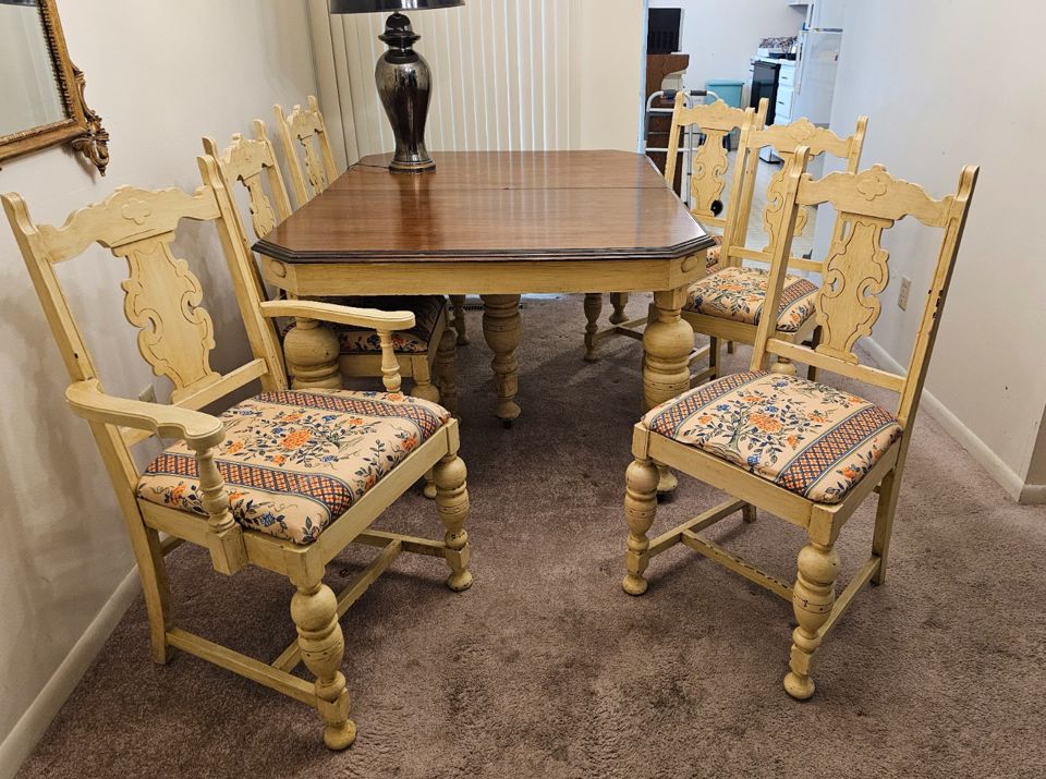 Historic Riverview Kankakee Condo Estate Sale