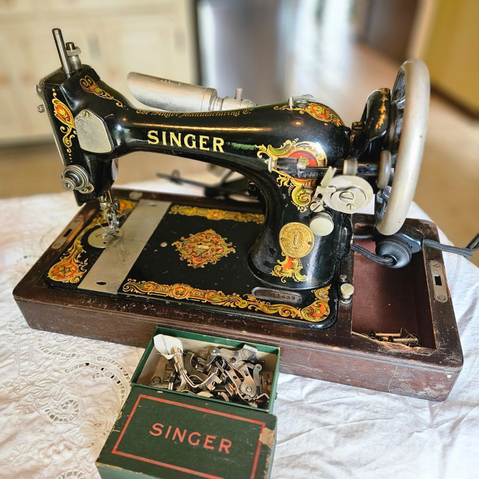 **Buy Online! - 50% - Vintage furniture, speakers, Grandfather clock, Singer sewing machine