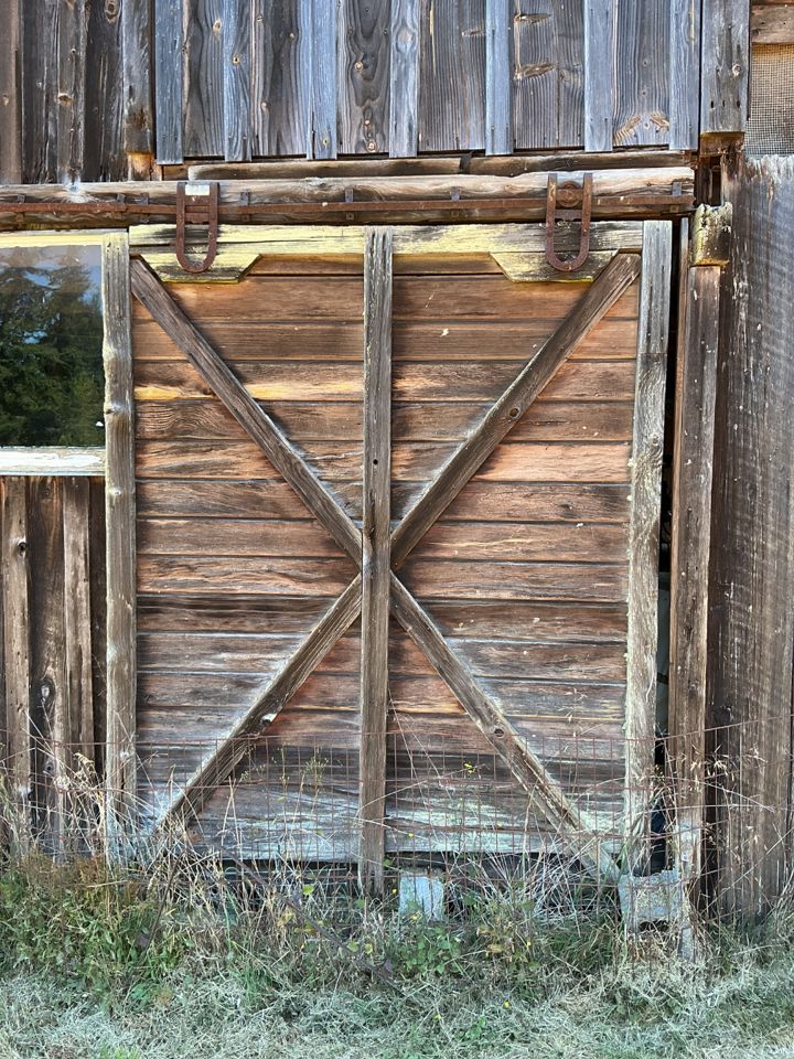 Whidbey Is. Farmhouse Online Auction