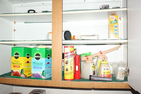 Miracle Grow, Sprayers and Insect Shelf Items