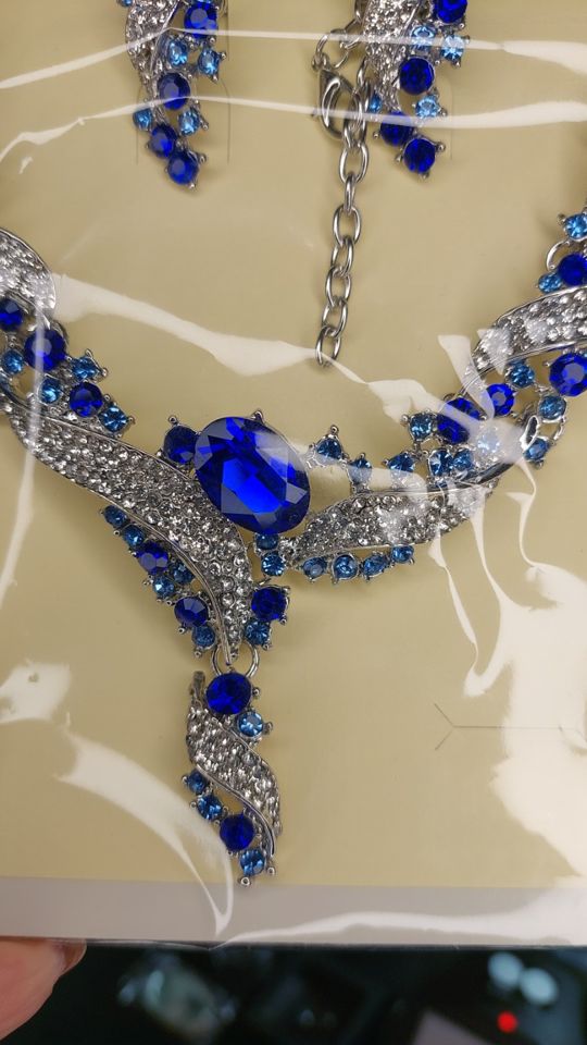 Mother’s Day Mega Auction – Diamonds, Gold, Gems & Hidden Treasures!