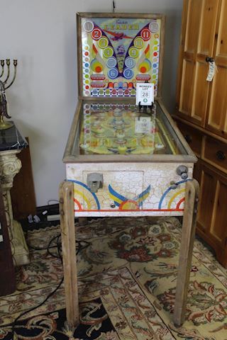 #28 Antique Pinball Machine / Exhibit’s Leader