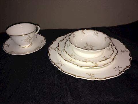Montaigne China by Royal Doulton