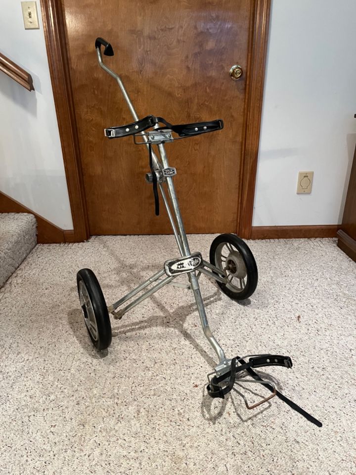 Top more than 140 vintage golf bag pull cart super hot esthdonghoadian