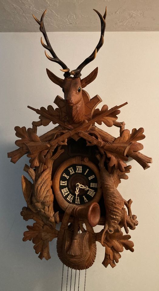 Brewster Clock Repairman House Auction - Lots of Clocks and Clock Parts