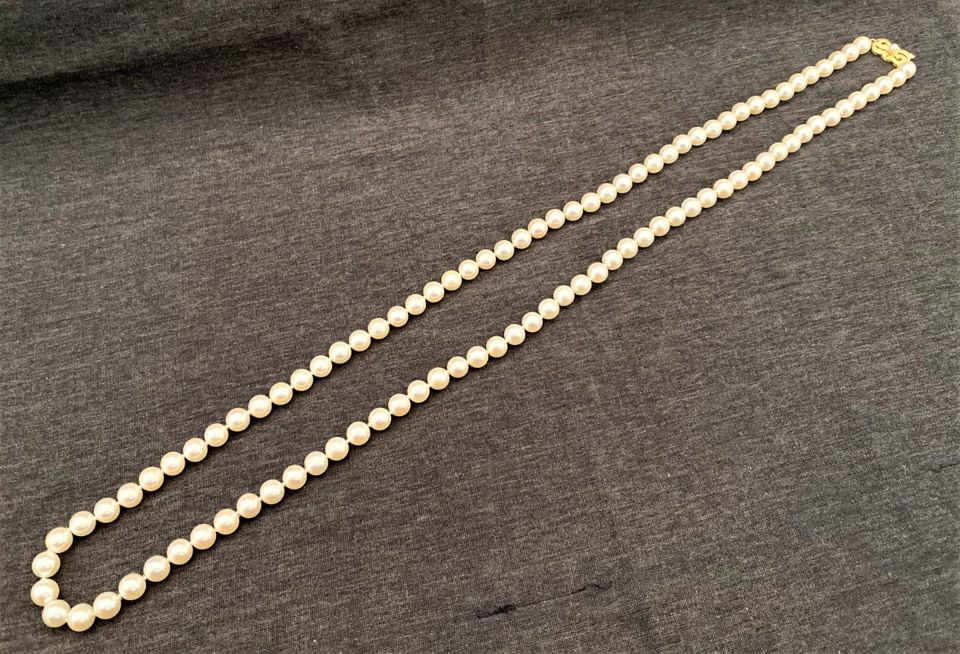 Mikimoto 7mm Akoya Pearl  15" Necklace 18K clasp  