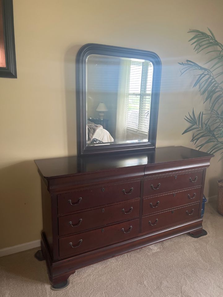 Incredible Lake St. Louis Executive Estate: Furniture, Decor & General Household 