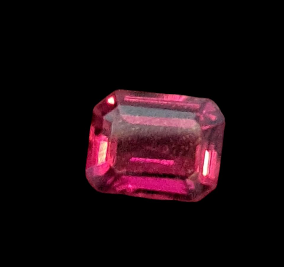 Happy weekend! Diamonds and other gemstones Lab-Created and Natural