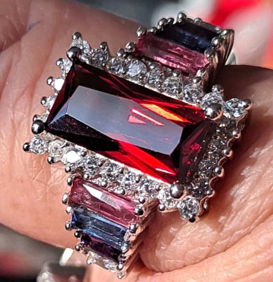 Marked DOWN! Priced to move! Start bid is buy bid!Beautiful Sapphire Garnet and more jewelry!