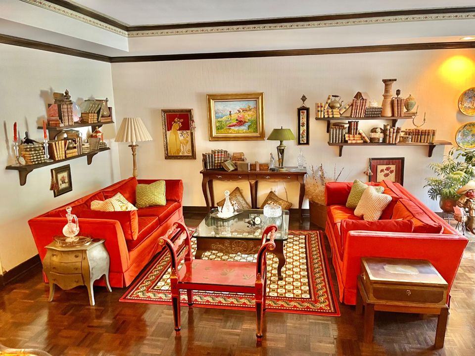 Wonderful, Classic Estate Sale with French Provincial Charm!