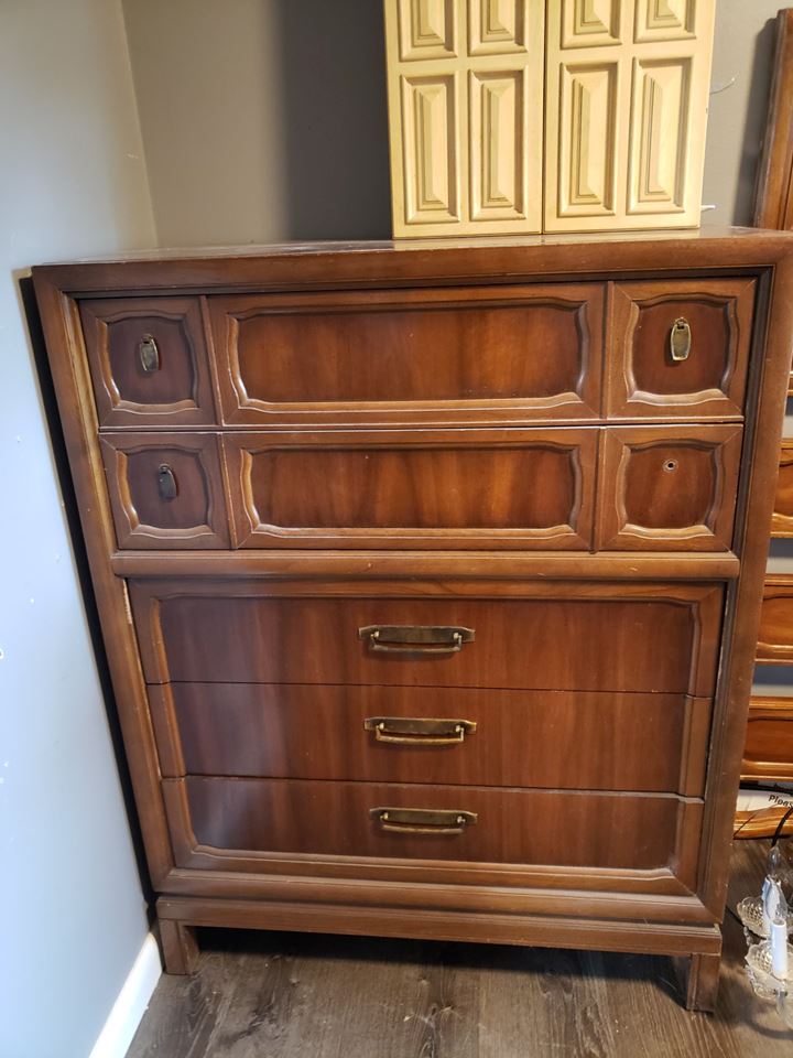 ONLINE EAST NASHVILLE GOODIES GALORE