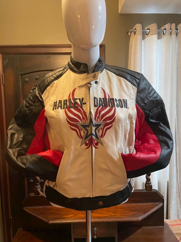 Vintage Harley Davidson and Semi Luxury items