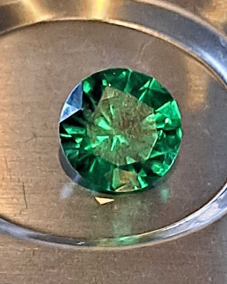 GIA, IGI, More! Lab and natural Diamonds and other gemstones 