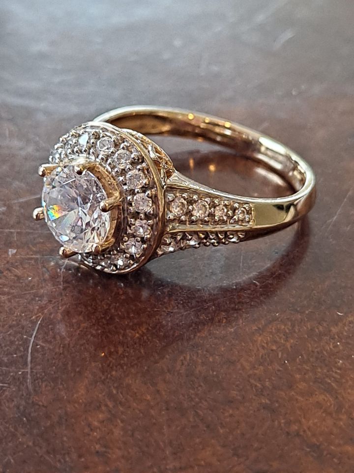 Coins,Jewelry and more treasures! Happy shopping!