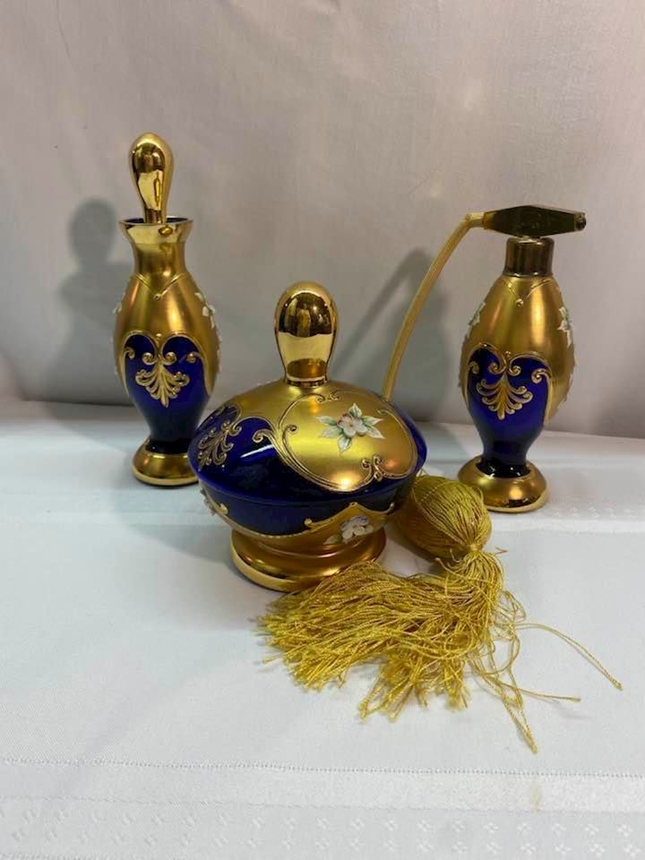 Lovely Williamsville Moving Sale - Home Decor, Furniture, Lenox, Mikasa, Lawn Equipment